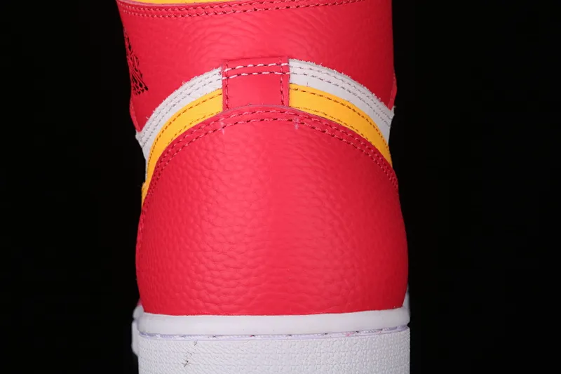 All categories Air Jordan Jordan series basketball shoes Air Jordan 1 High X version Air Jordan 1 "Sail/University Red" AJ1 Joe 1 Olympic white and red high-top basketball shoes 555088-603